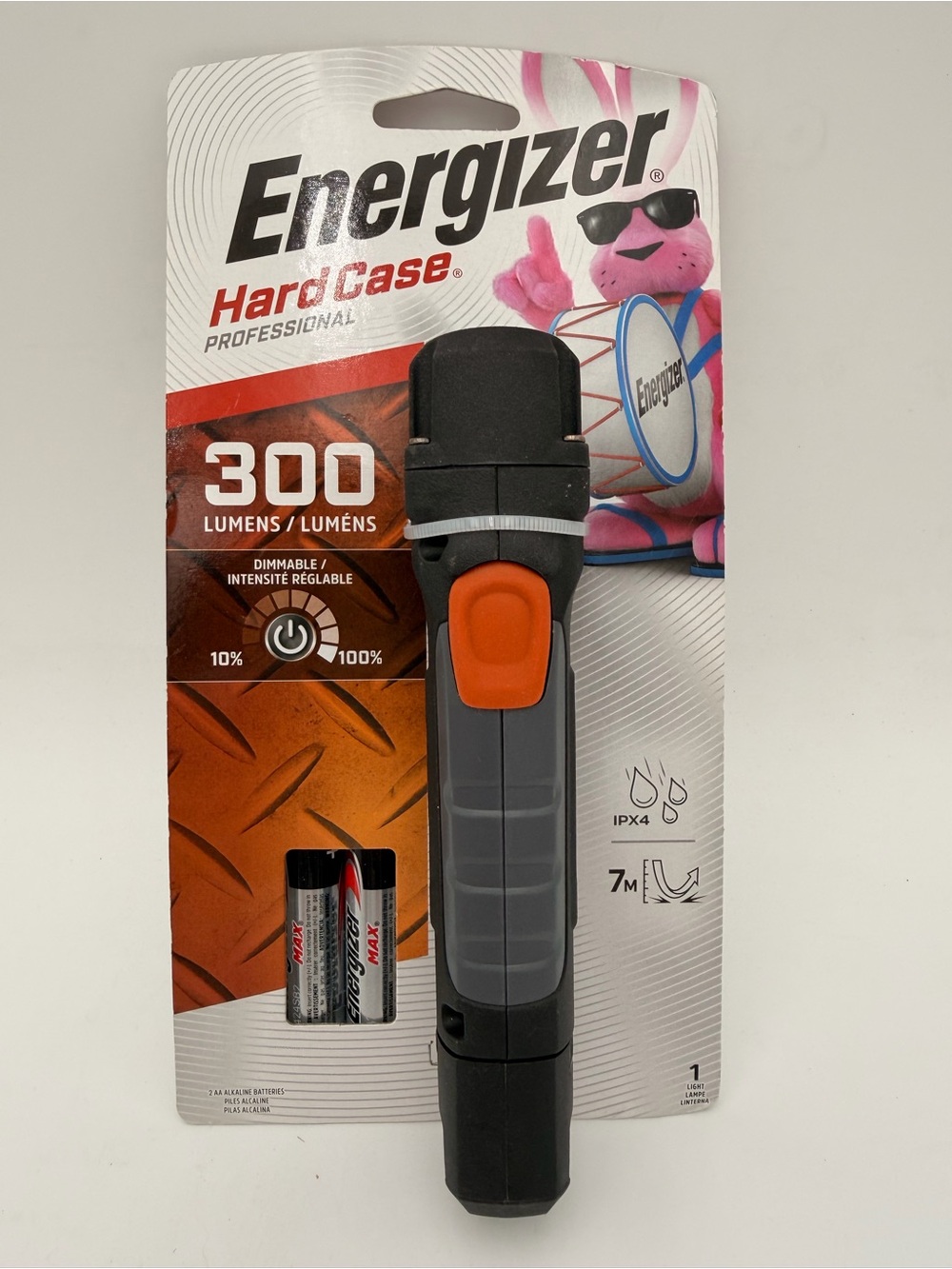 Energizer Hard Case Professional 300-Lumen Black/Gray Flashlight